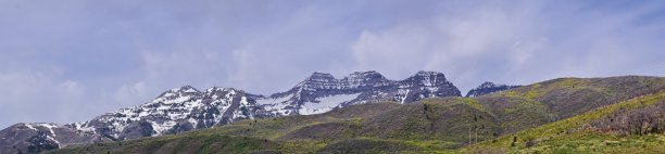 山峰湖水河流小溪鹿