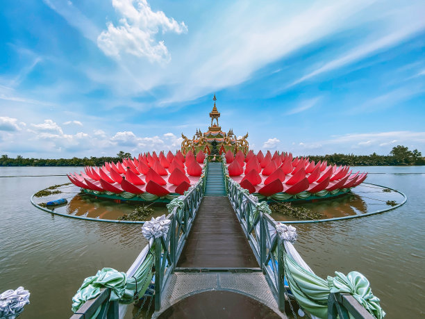 泰式金色大象背景