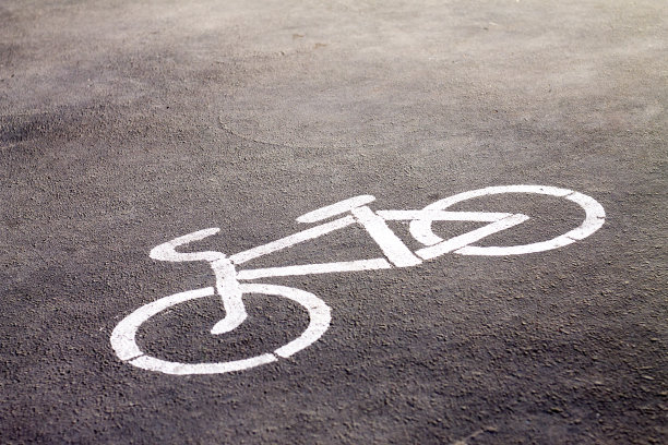 路边自行车停车标志