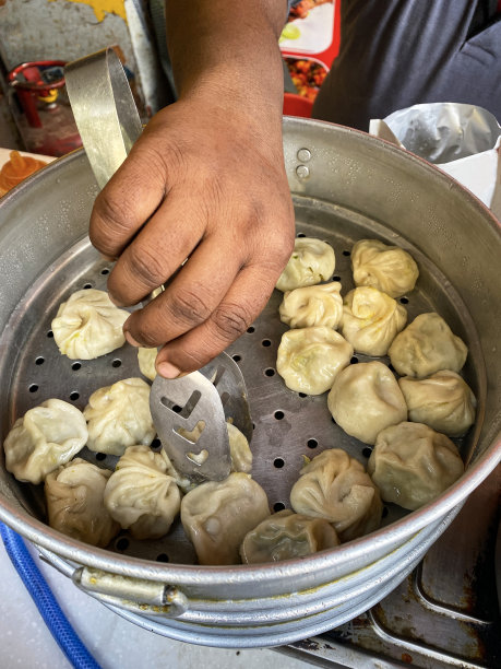 饺子包装人物