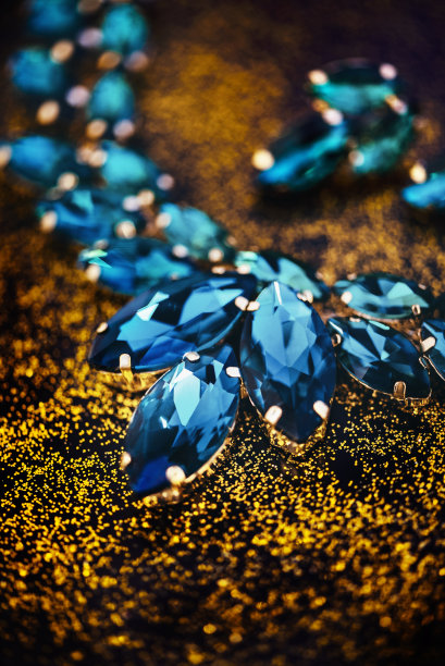 蓝宝石,黄玉,钻石