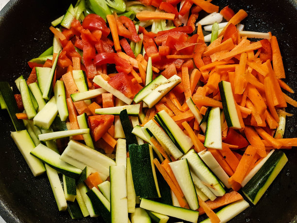 意面蔬菜拼盘