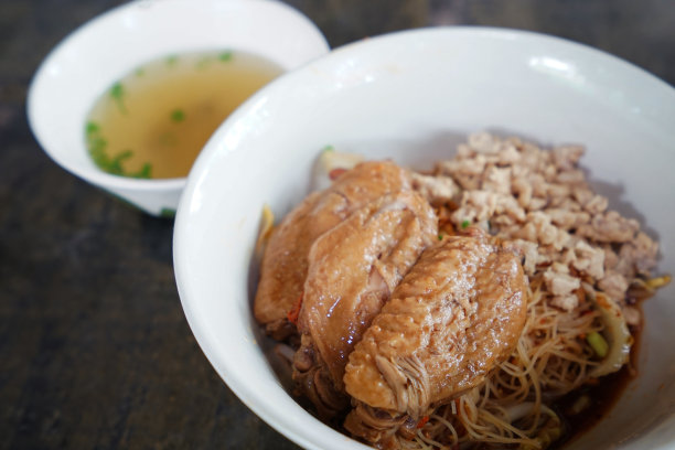 酸辣饺子皮