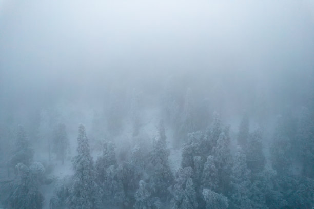 南岳衡山雾中风光