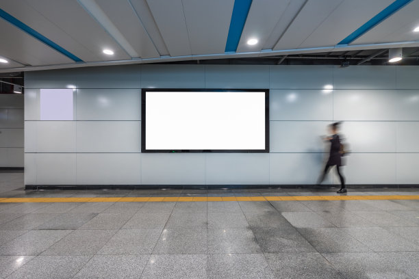 通勤者,地铁站,进出港显示牌