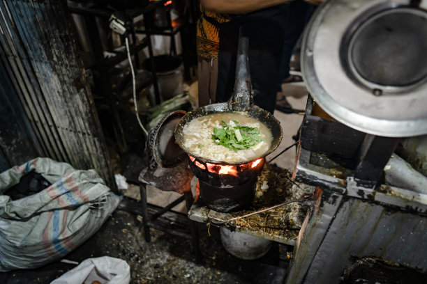 大豆炖鸡汤