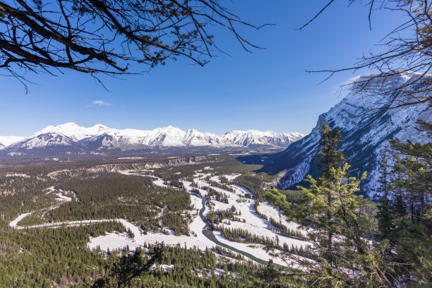 雪山高尔夫