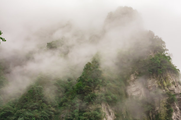 峨眉山雪景