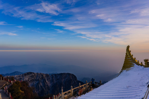 峨眉山雪景