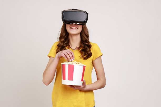 电影工业,虚拟现实,仅成年人