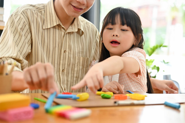 学校师生泥塑