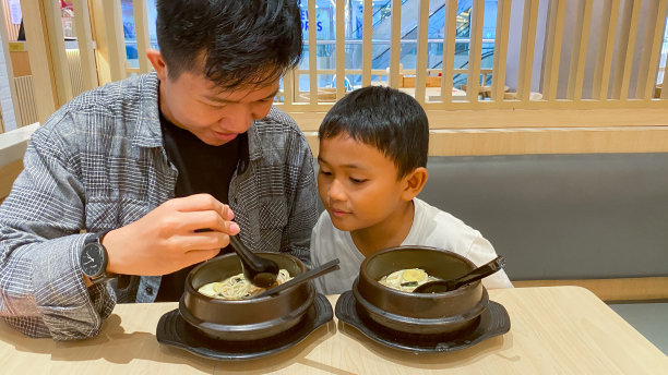 拉面 鳗鱼饭