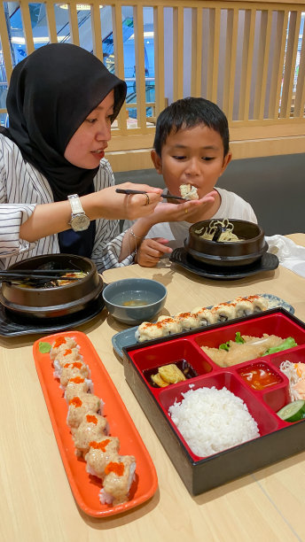 拉面 鳗鱼饭