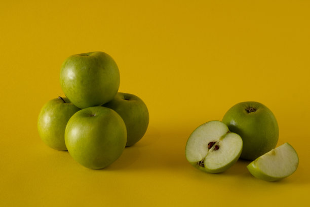 新鲜苹果绿色水果礼盒包装设计