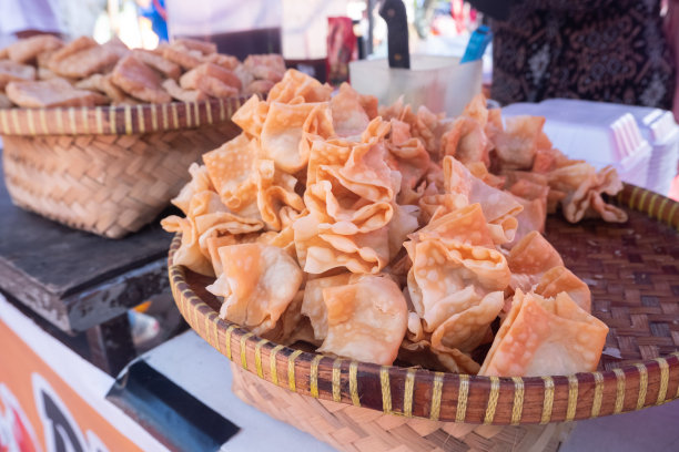 馄饨 馄饨海报