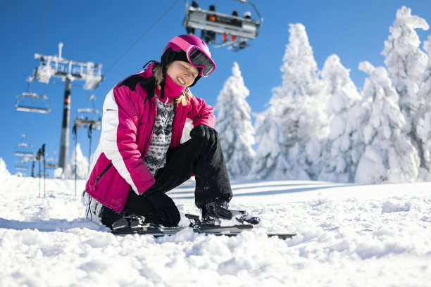 冬季运动会高山滑雪运动员