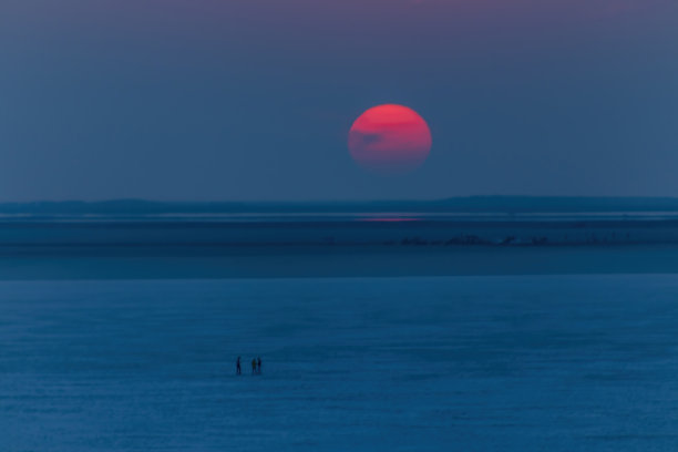 蓝色扁平人物背景