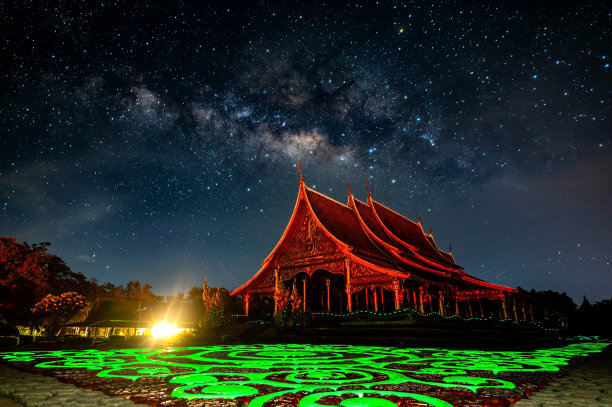 炫彩星空顶