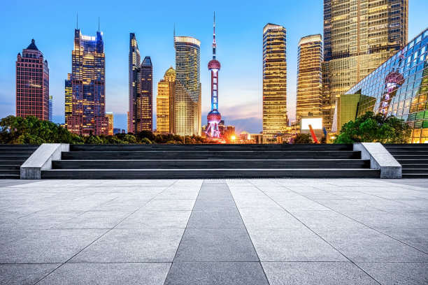 地砖地面和上海摩天大楼