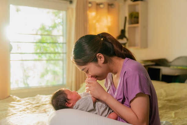 新生儿母乳喂养及生长发育