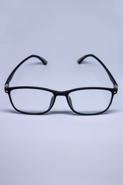 厚框眼镜