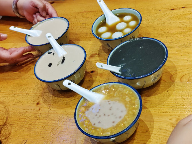 花生核桃炖汤