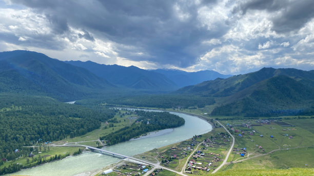 山林登山道