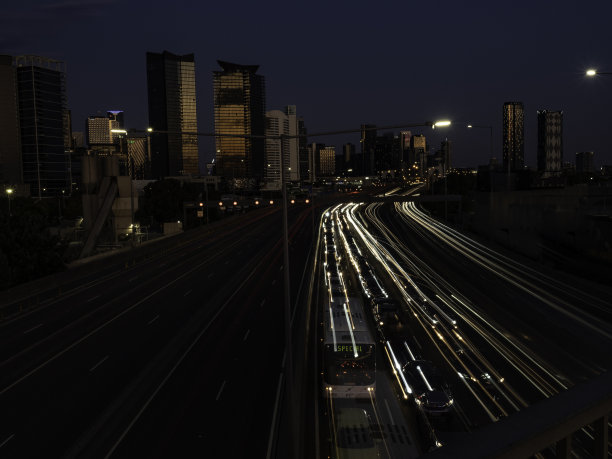 俯视墨尔本道路交通