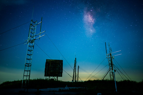 星空 电塔