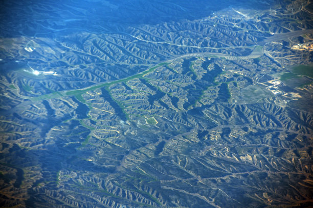 山林登山道