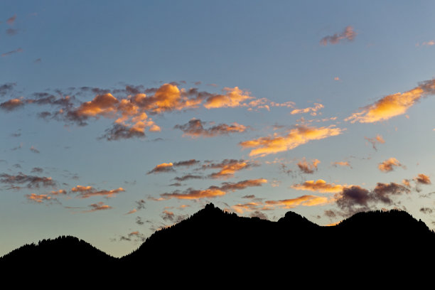 鲁瓦扎赫山谷