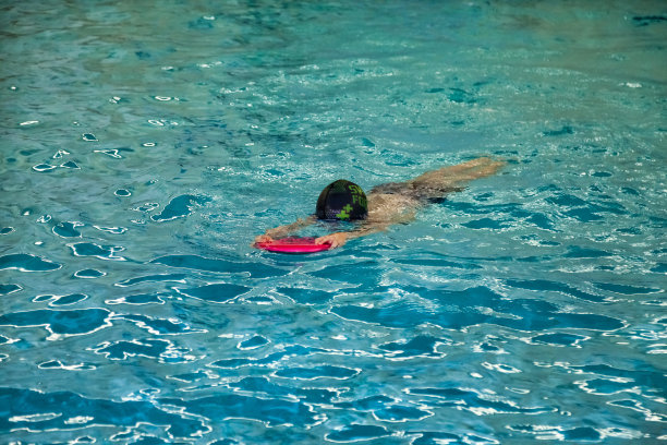 游泳运动游泳培训游泳比赛活动