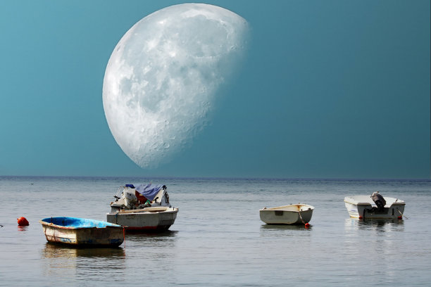 月下渔船