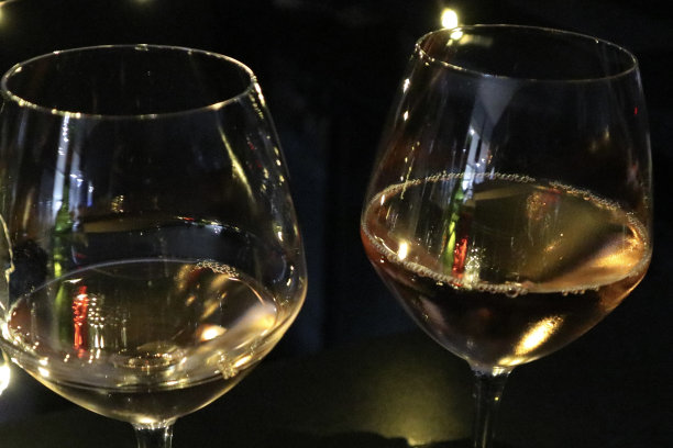 红酒洋酒庆祝酒瓶酒具葡萄酒酒杯