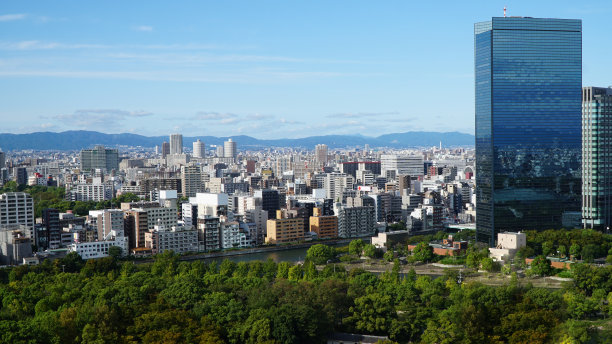 大阪城,航拍视角,城市天际线