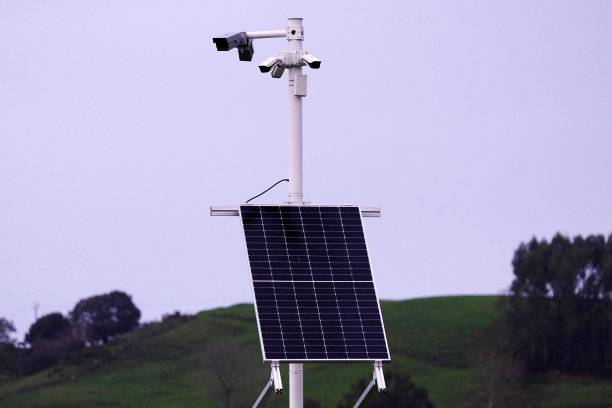 太阳能无线监控摄像机