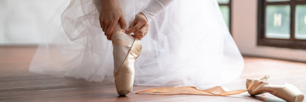 芭蕾舞双脚