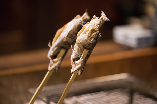 烤肉撸串烤鱼烧烤图片