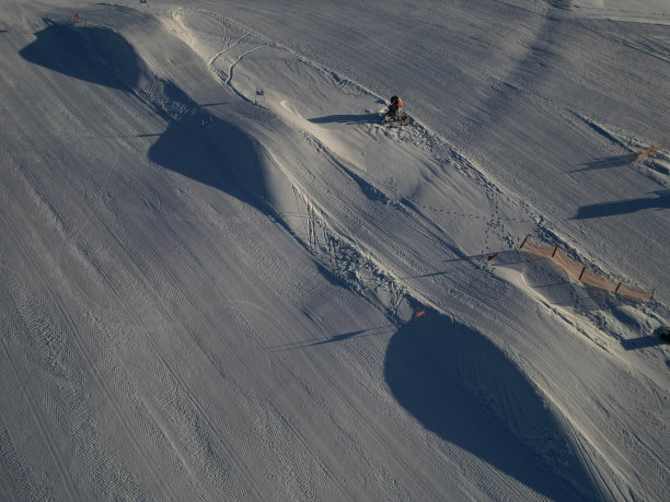 滑雪跑道