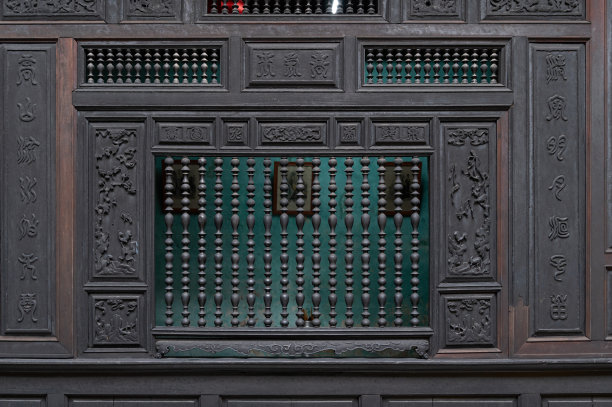 中式木雕大门