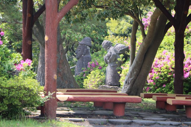 韩国雕塑作品