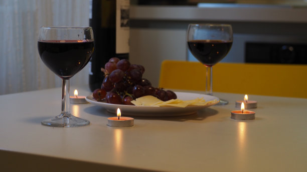 浪漫红酒冷餐会