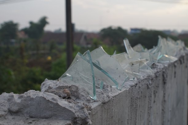 玻璃碎片围墙