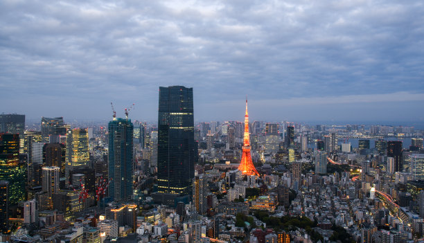 鸟瞰夜景公共建筑