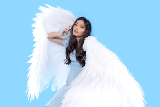 天使翅膀蓝色背景