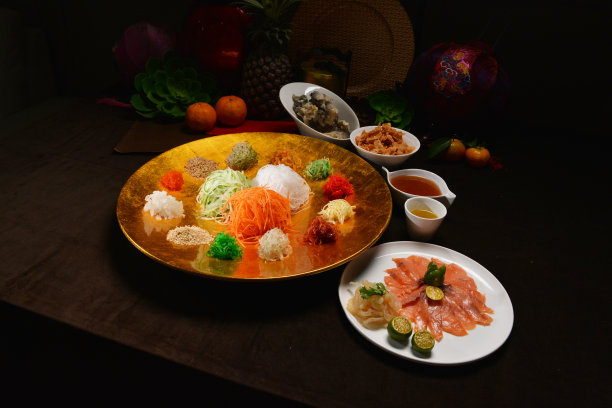 西餐厅三文鱼海鲜自助餐菜品