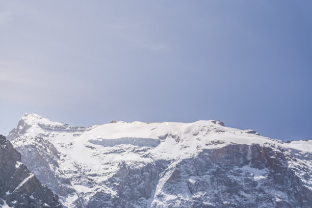 白雪山顶图片素材