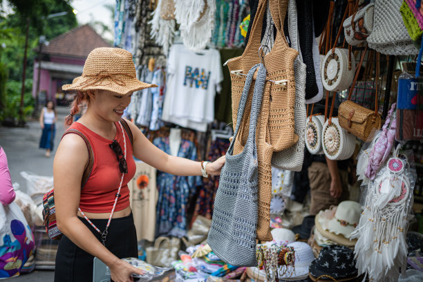 美女手工制作摄影图