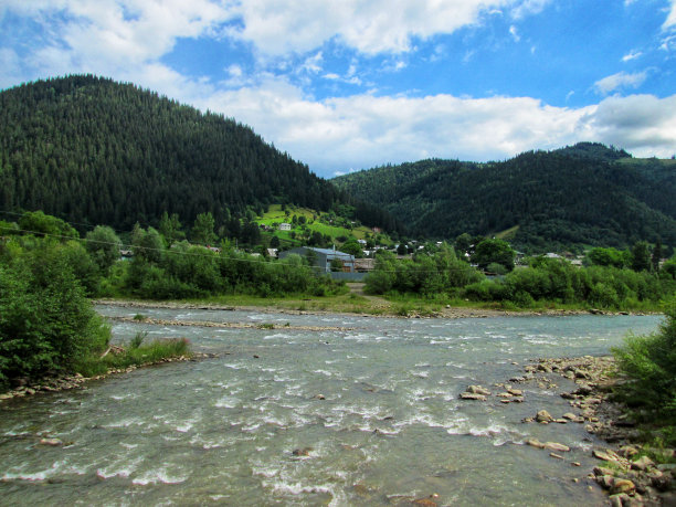 山谷,小溪,高山