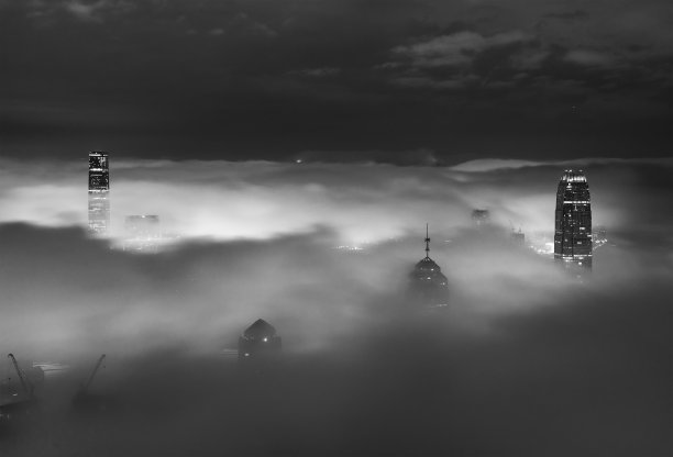 城市黑白建筑风光摄影图